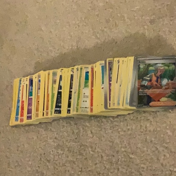 200 hundred Pokémon cards, unused fresh out of the package - Picture 3 of 4